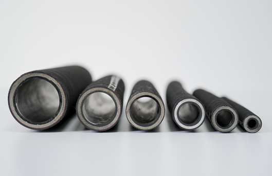 Slang van synthetisch rubber